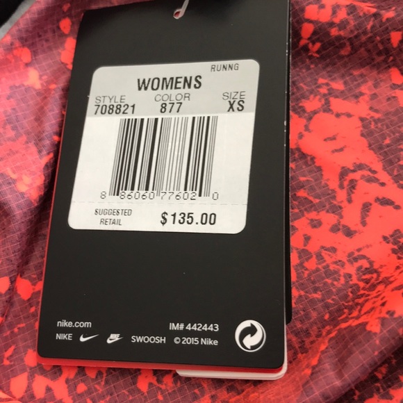 ❤️SOLD❤️ Nike athletic running jacket coat - Picture 3 of 4